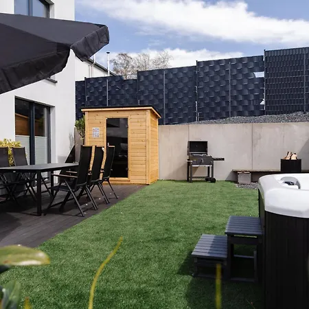 Rabbit-hole In Mit Whirlpool Und Sauna Bütgenbach