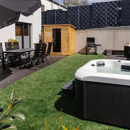 Rabbit-hole In Mit Whirlpool Und Sauna
